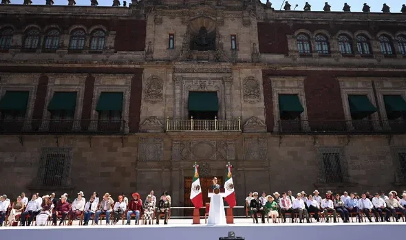 la-presidenta-en-el-zocalo