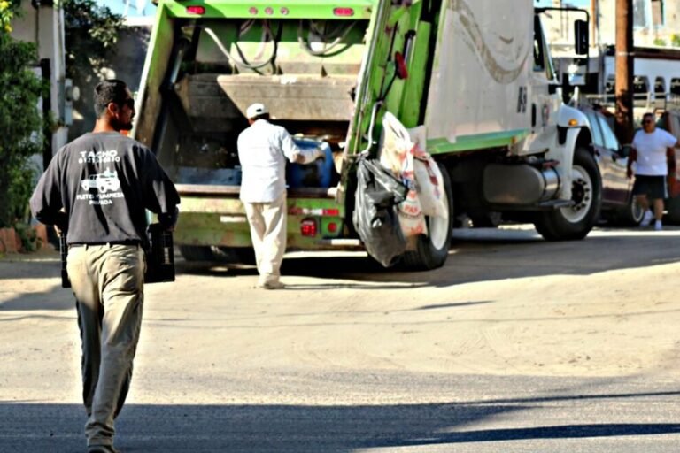 recoleccion-residuos-basura-la-paz-servicios-publicos-990x660